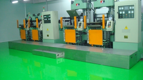 Automatic vacuum press molding machine(200t) ×4
